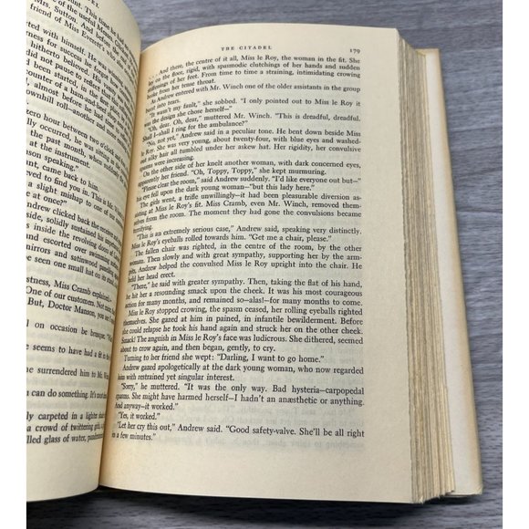 A J Cronin The Citadel The Keys of the Kingdom HCDJ Book Club 1941 2 Novels - Picture 7 of 9